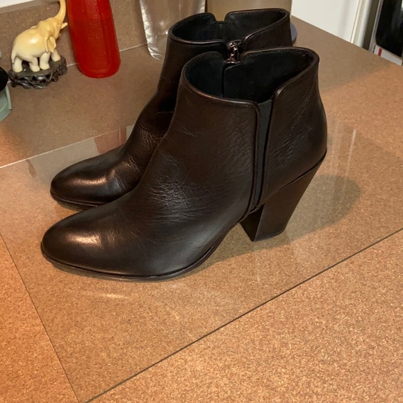Giuseppe Zanotti Shoes - Giuseppe Zanotti Ankle Boots